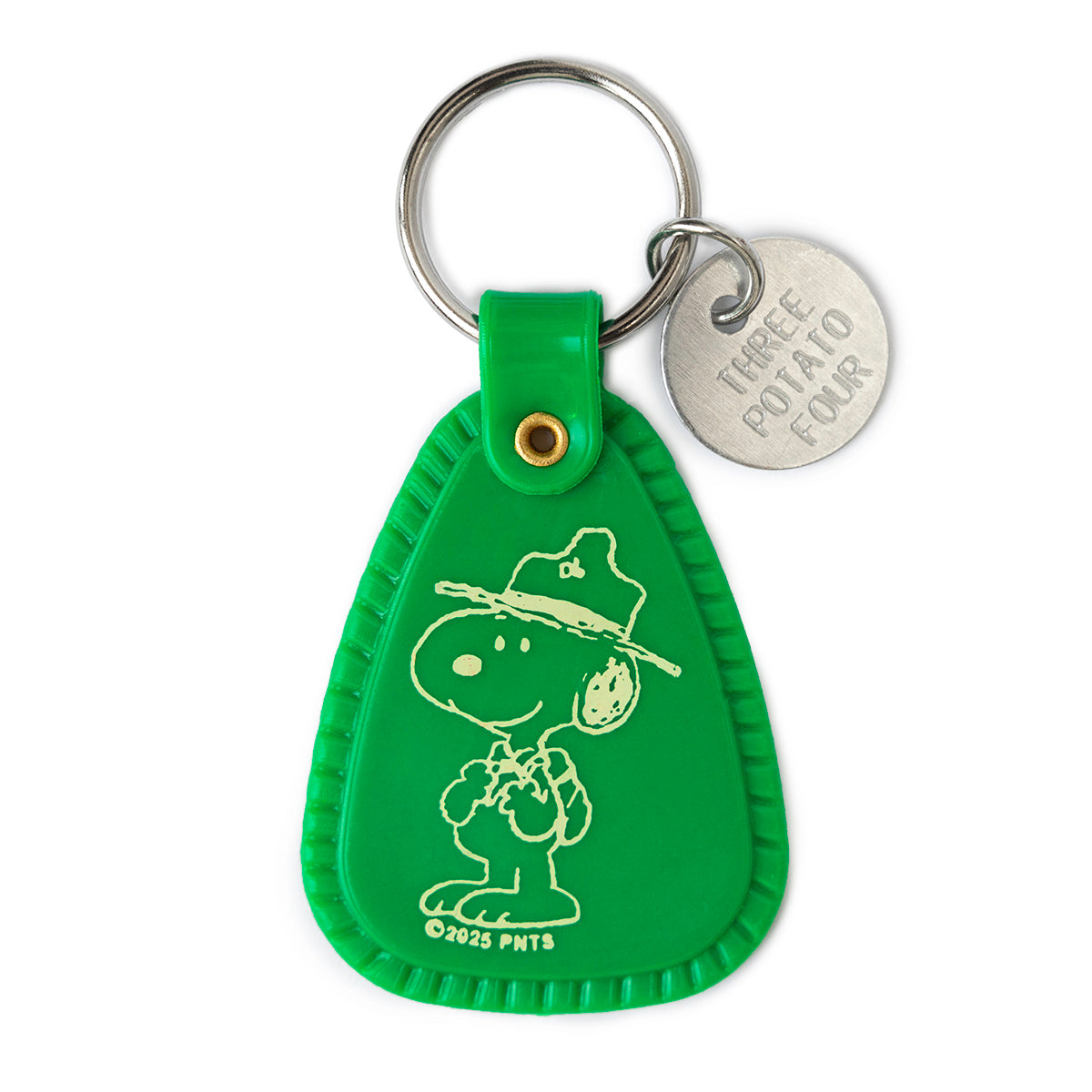 3P4 x Peanuts® - Snoopy Beagle Scout Saddle Keychain – THREE