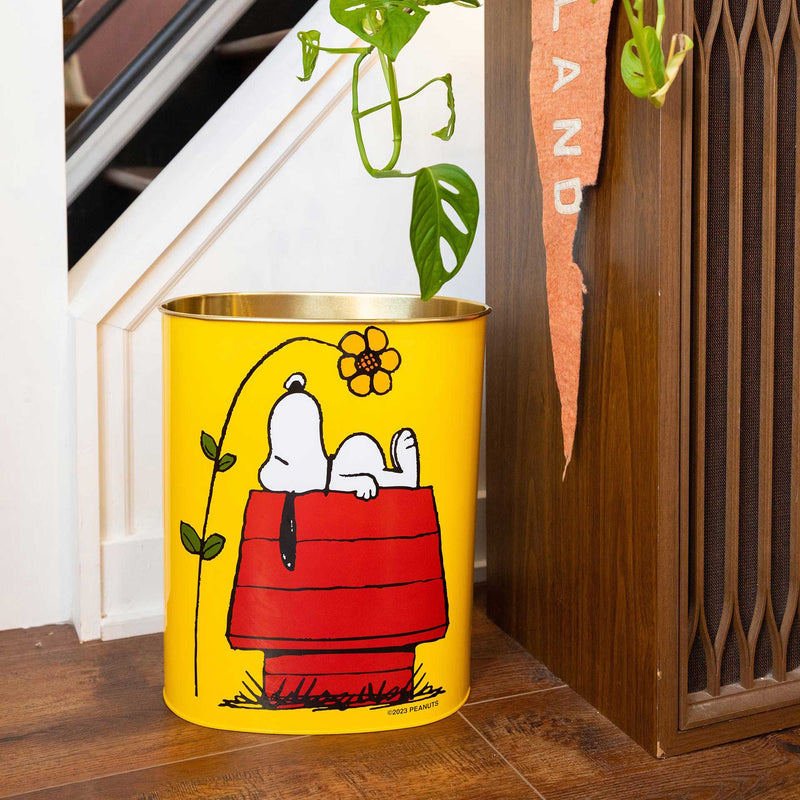 Peanuts® Collector's Classic: Limited Edition Snoopy Flower Bouquet Trash Pail (Almost Perfect)
