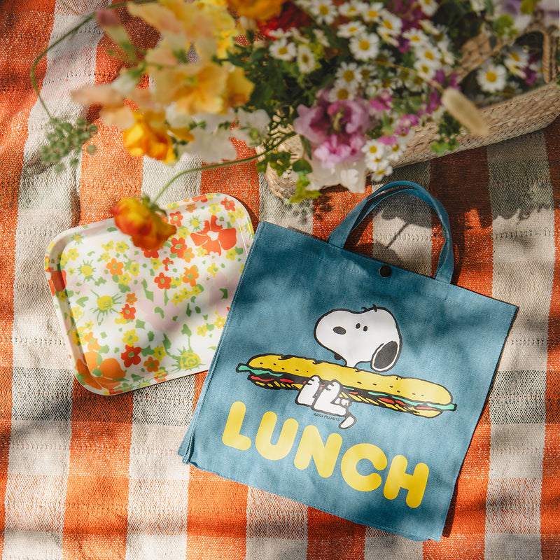 3P4 x Peanuts® - Snoopy Lunch Vintage-Style Market Tote – THREE POTATO FOUR