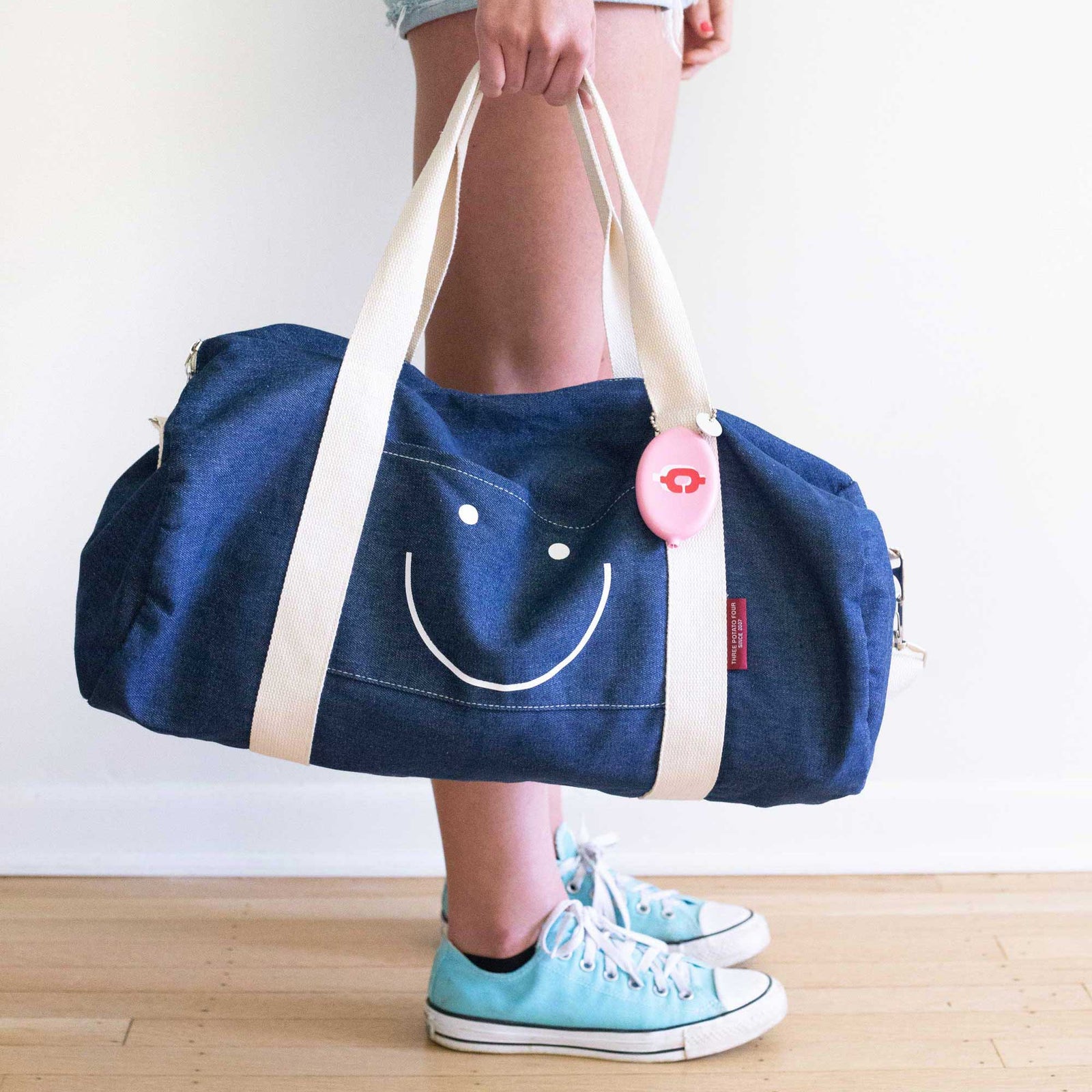 PEARDGATES スマイリーフェイス ダッフルバッグ Happy Face Denim Duffle Bag – THREE POTATO FOUR