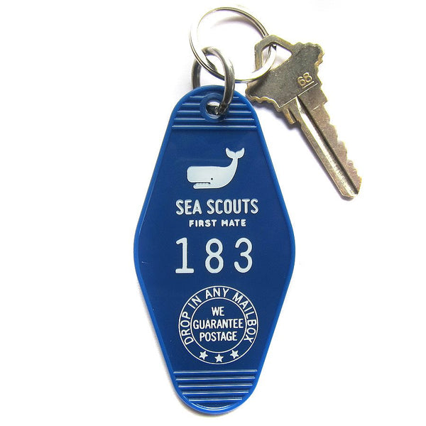 SEA SCOUTS FIRST MATE VINTAGE HOTEL KEY TAG - BLUE WITH WHITE WHALE ICON